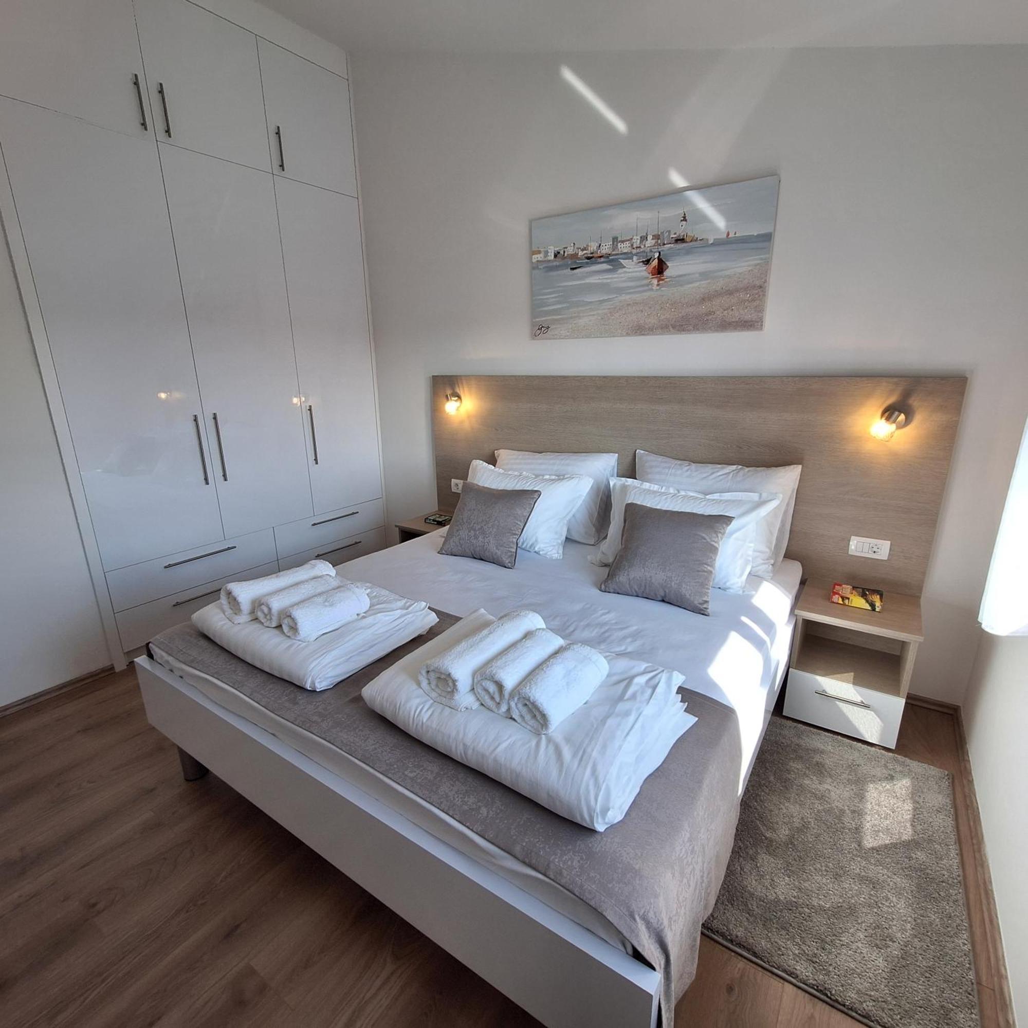 Apartments Elena & Lana ซาดาร์ ภายนอก รูปภาพ