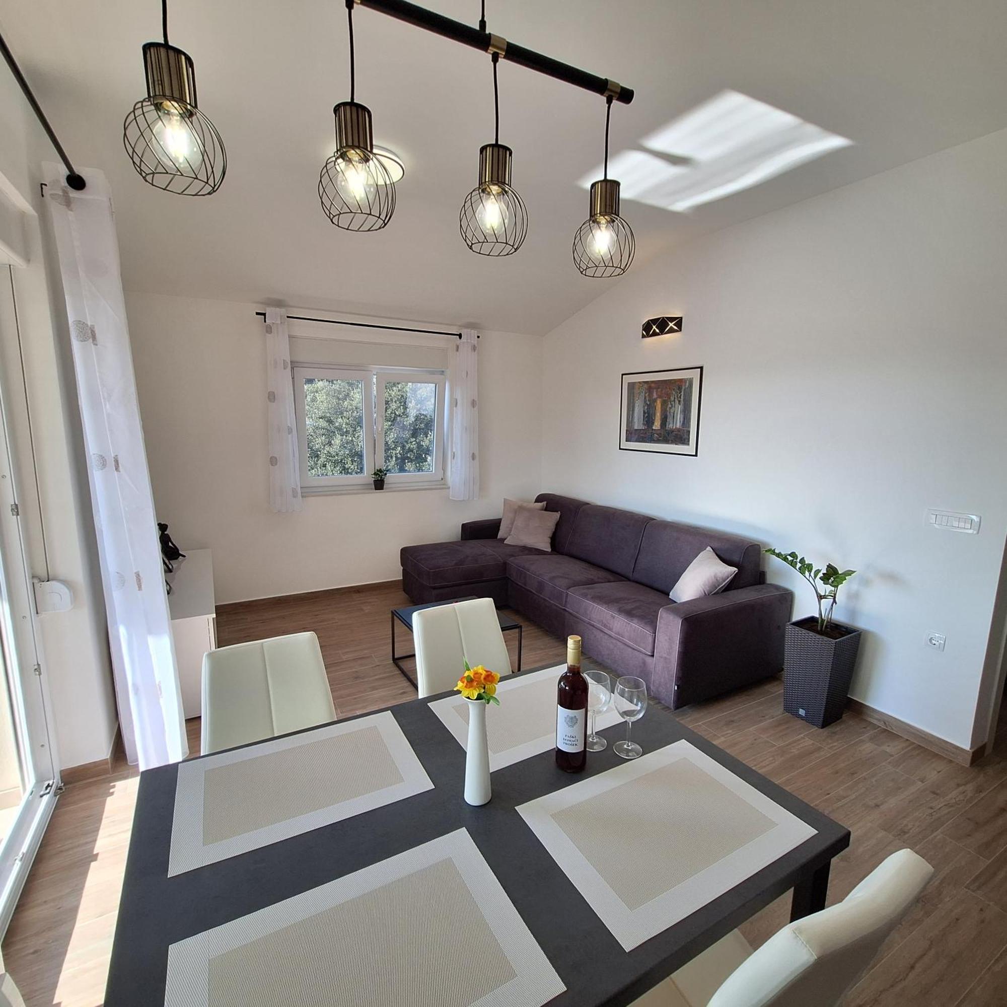 Apartments Elena & Lana ซาดาร์ ภายนอก รูปภาพ