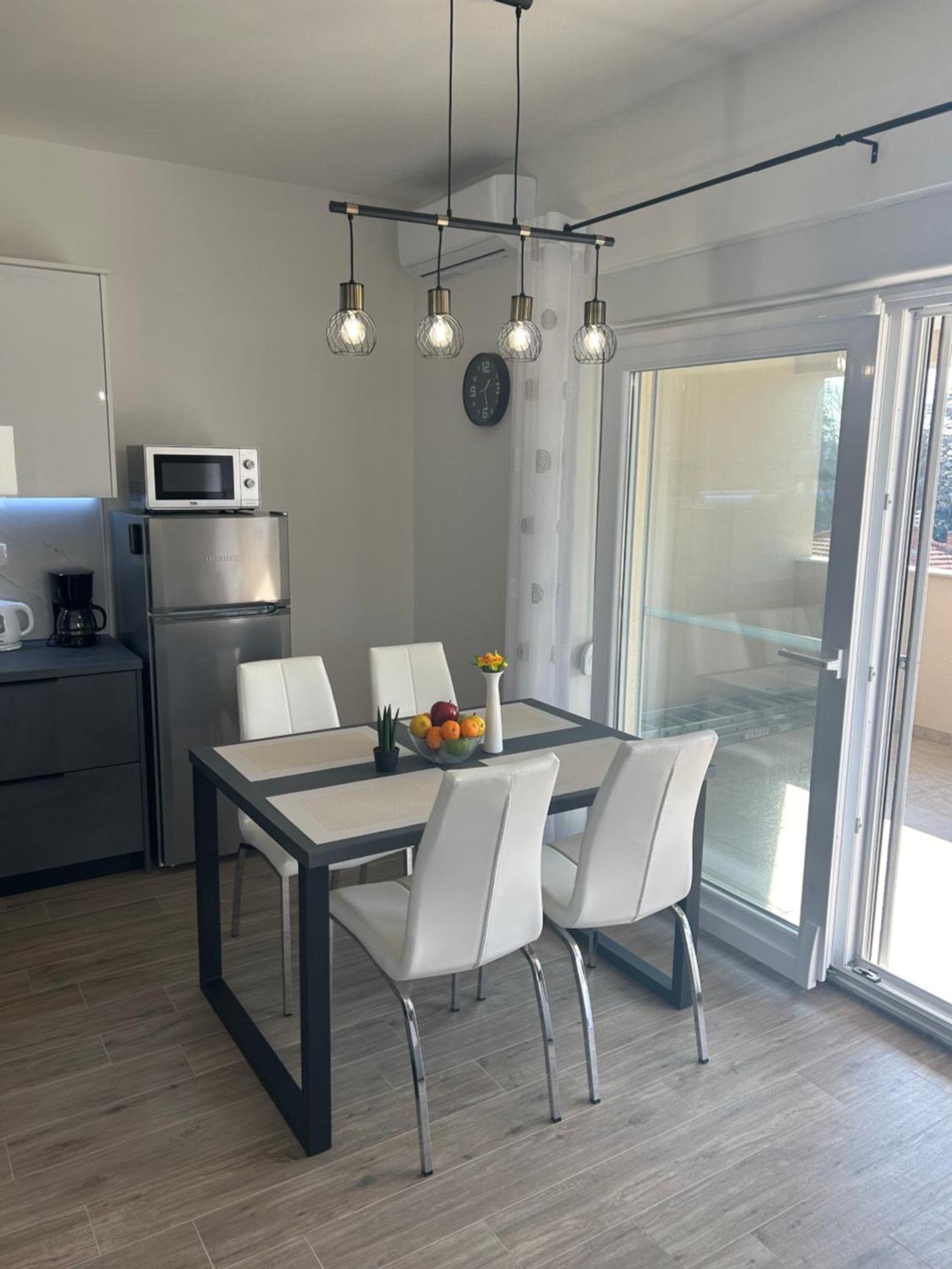 Apartments Elena & Lana ซาดาร์ ภายนอก รูปภาพ